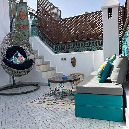 Riad Amazing Amazigh Avec Jacuzzi Petit Dejeuner Compris Avec Aussi Chambres Familiales Pres De La Place Jemaa El Fna Марракеш Экстерьер фото
