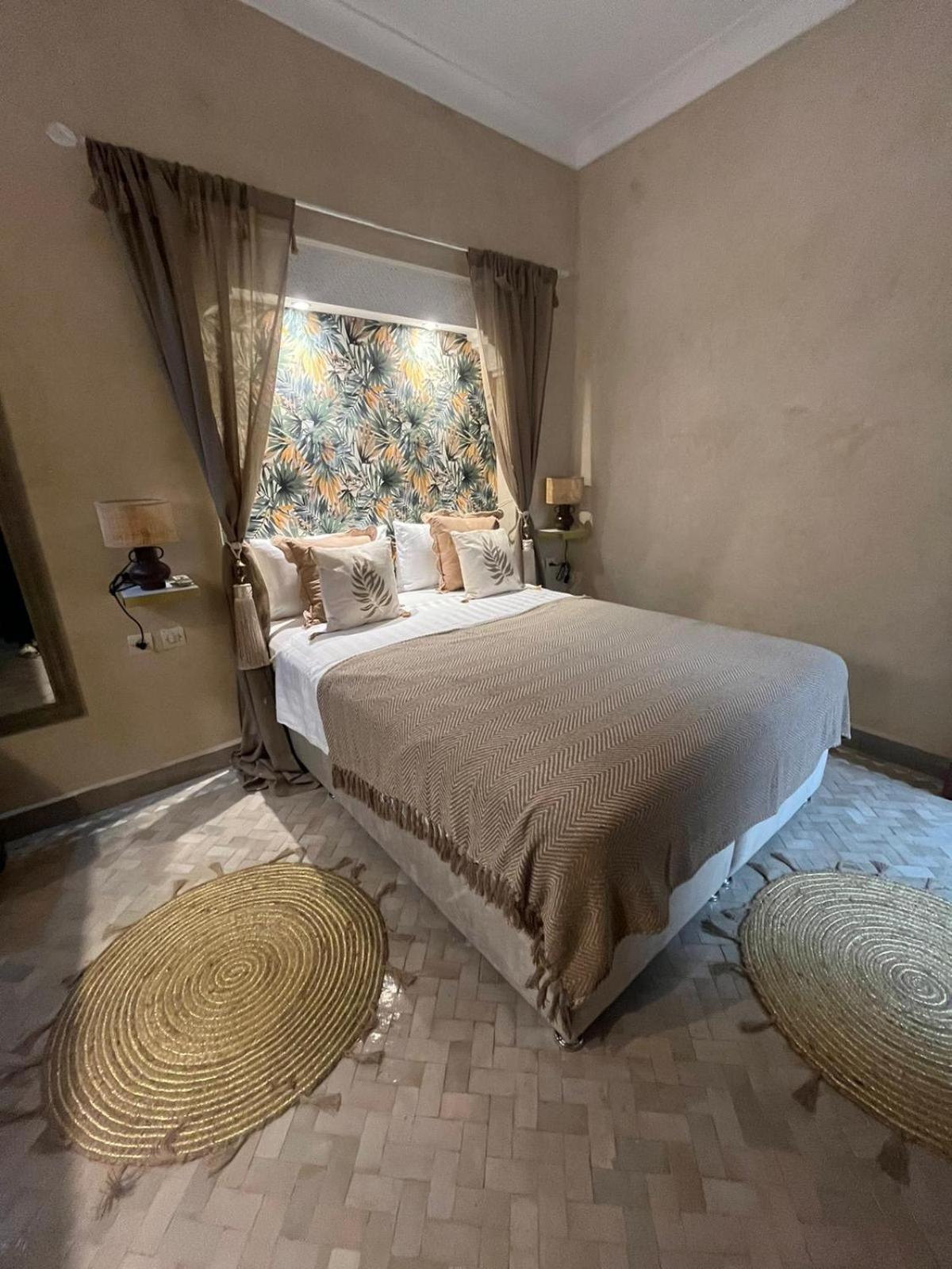 Riad Amazing Amazigh Avec Jacuzzi Petit Dejeuner Compris Avec Aussi Chambres Familiales Pres De La Place Jemaa El Fna Марракеш Экстерьер фото