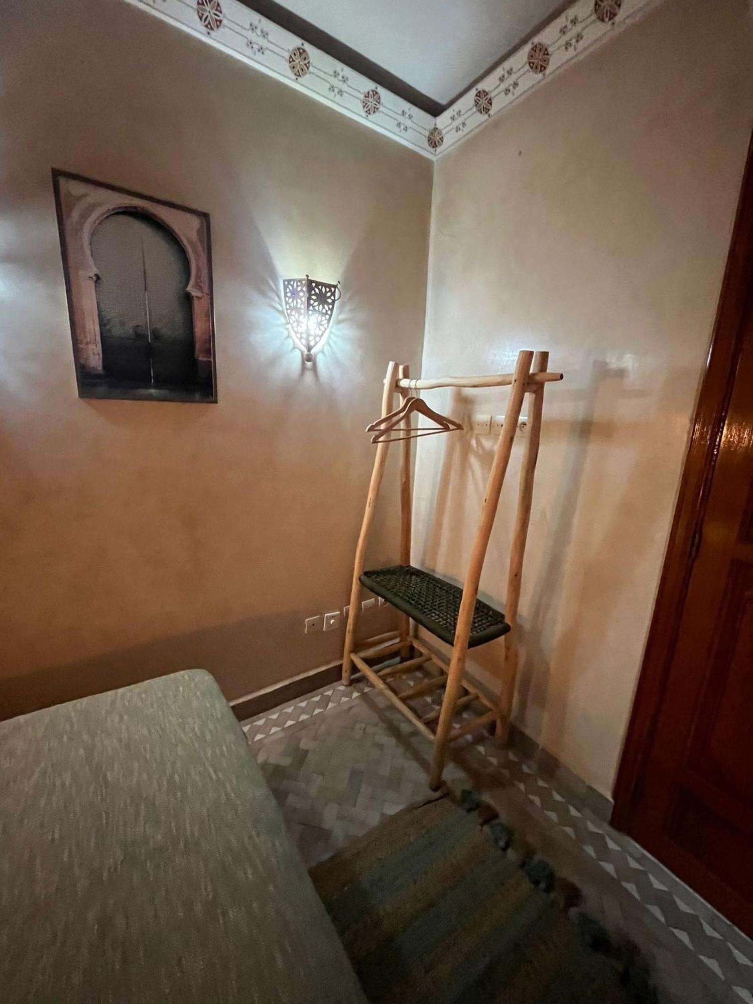 Riad Amazing Amazigh Avec Jacuzzi Petit Dejeuner Compris Avec Aussi Chambres Familiales Pres De La Place Jemaa El Fna Марракеш Экстерьер фото