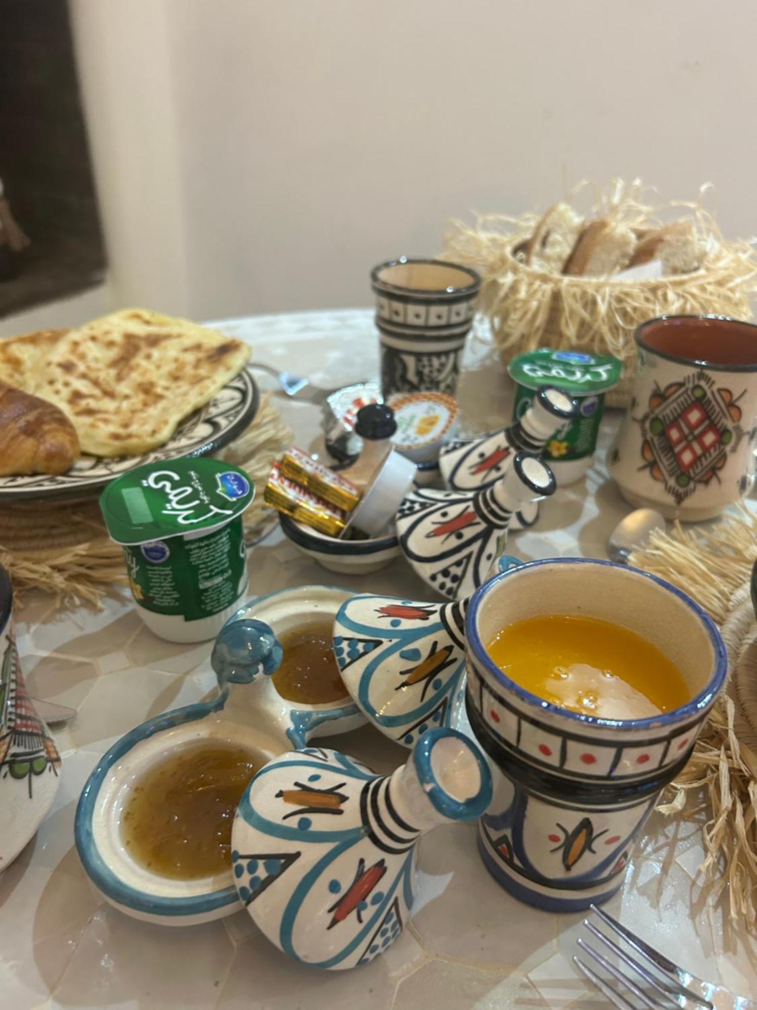 Riad Amazing Amazigh Avec Jacuzzi Petit Dejeuner Compris Avec Aussi Chambres Familiales Pres De La Place Jemaa El Fna Марракеш Экстерьер фото