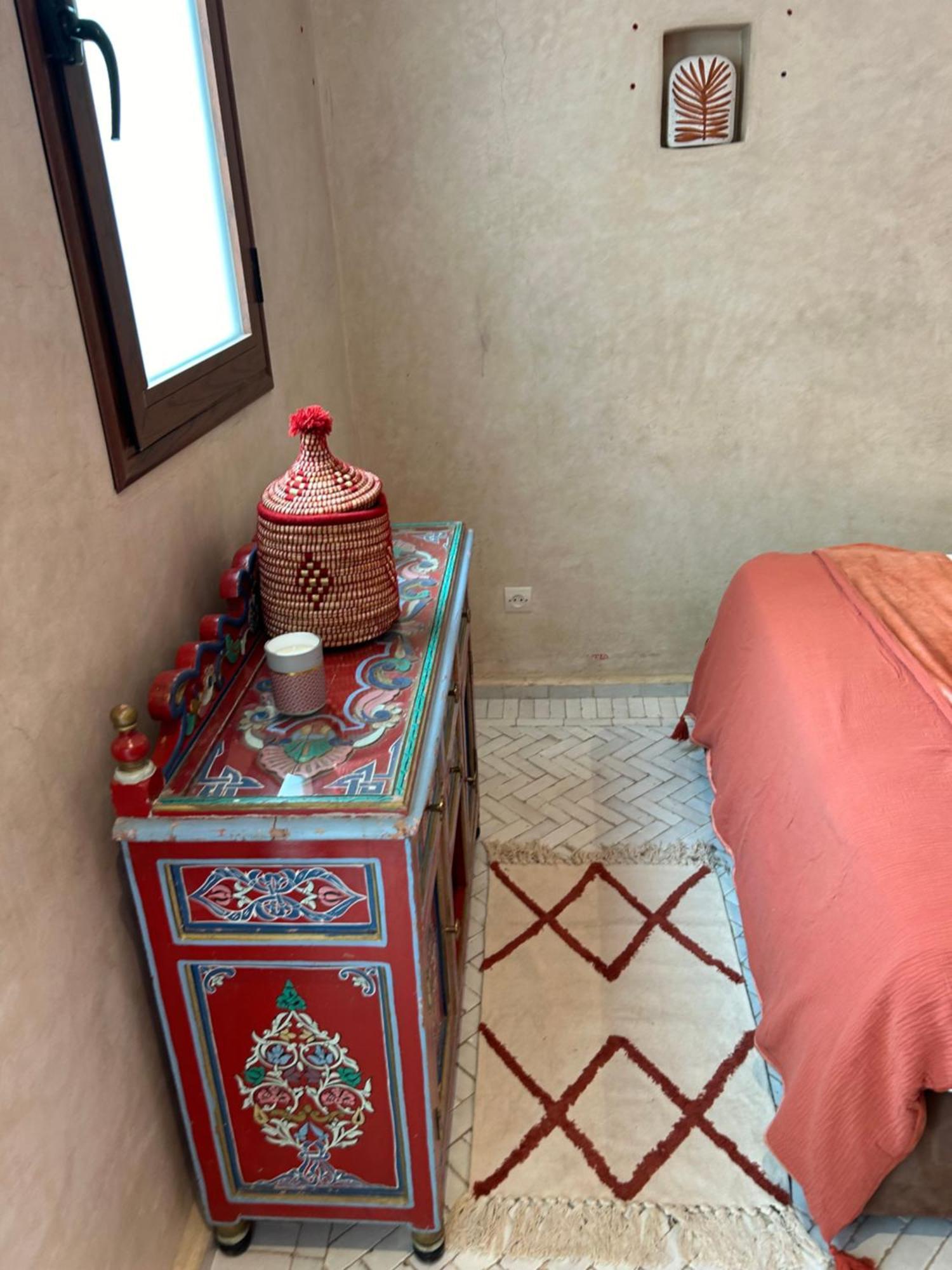 Riad Amazing Amazigh Avec Jacuzzi Petit Dejeuner Compris Avec Aussi Chambres Familiales Pres De La Place Jemaa El Fna Марракеш Экстерьер фото
