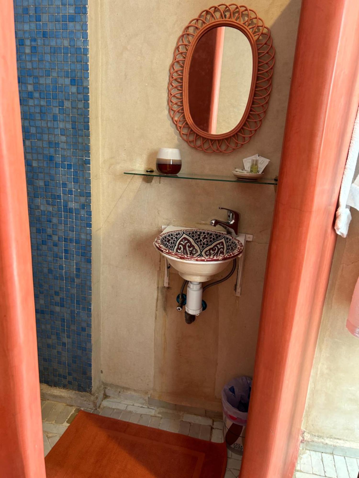 Riad Amazing Amazigh Avec Jacuzzi Petit Dejeuner Compris Avec Aussi Chambres Familiales Pres De La Place Jemaa El Fna Марракеш Экстерьер фото