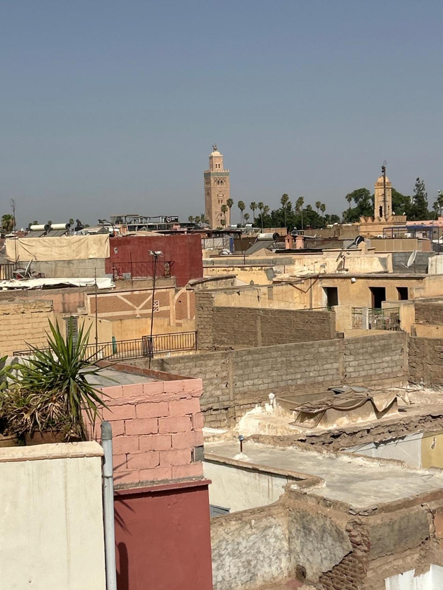 Riad Amazing Amazigh Avec Jacuzzi Petit Dejeuner Compris Avec Aussi Chambres Familiales Pres De La Place Jemaa El Fna Марракеш Экстерьер фото