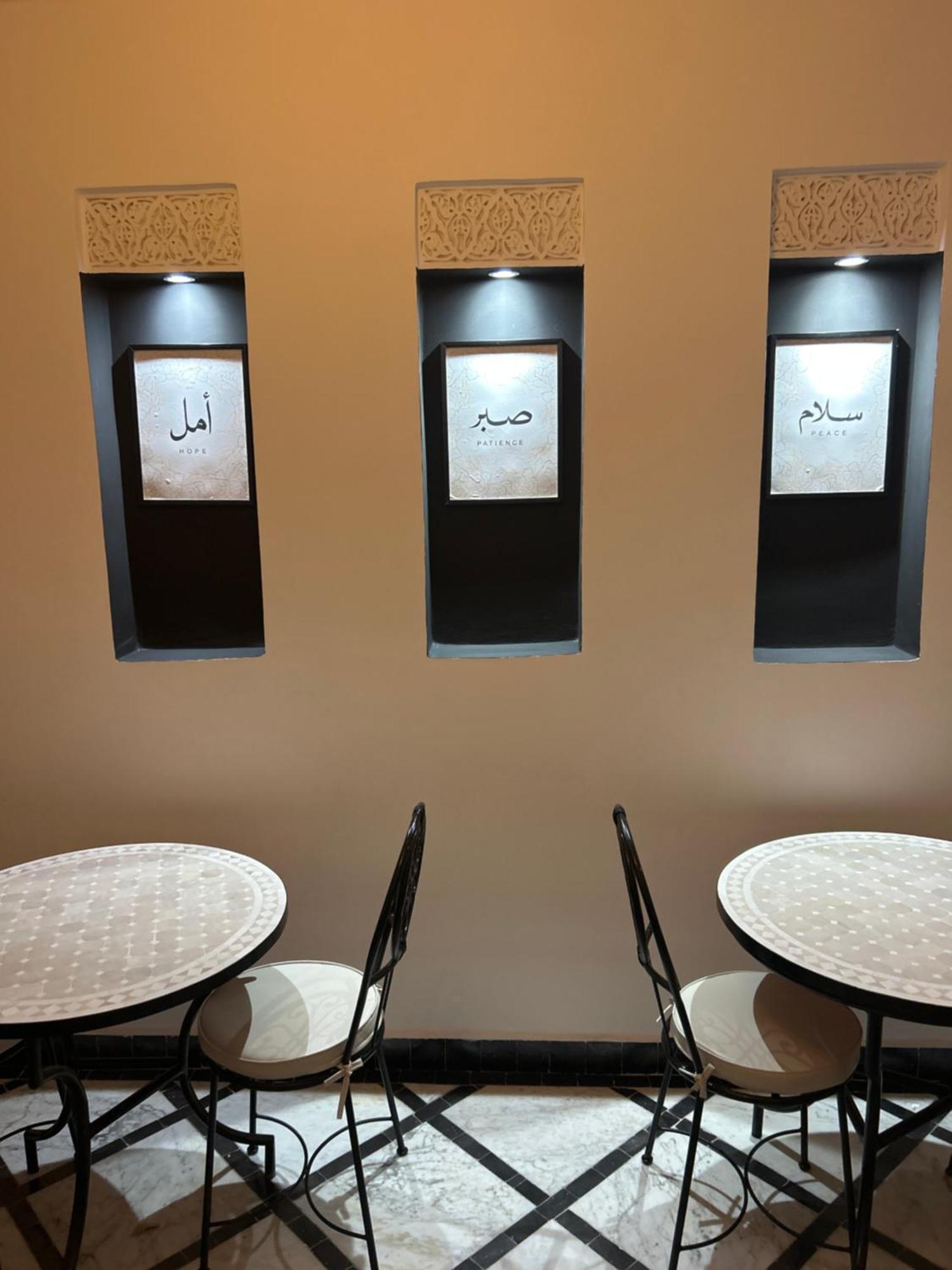 Riad Amazing Amazigh Avec Jacuzzi Petit Dejeuner Compris Avec Aussi Chambres Familiales Pres De La Place Jemaa El Fna Марракеш Экстерьер фото