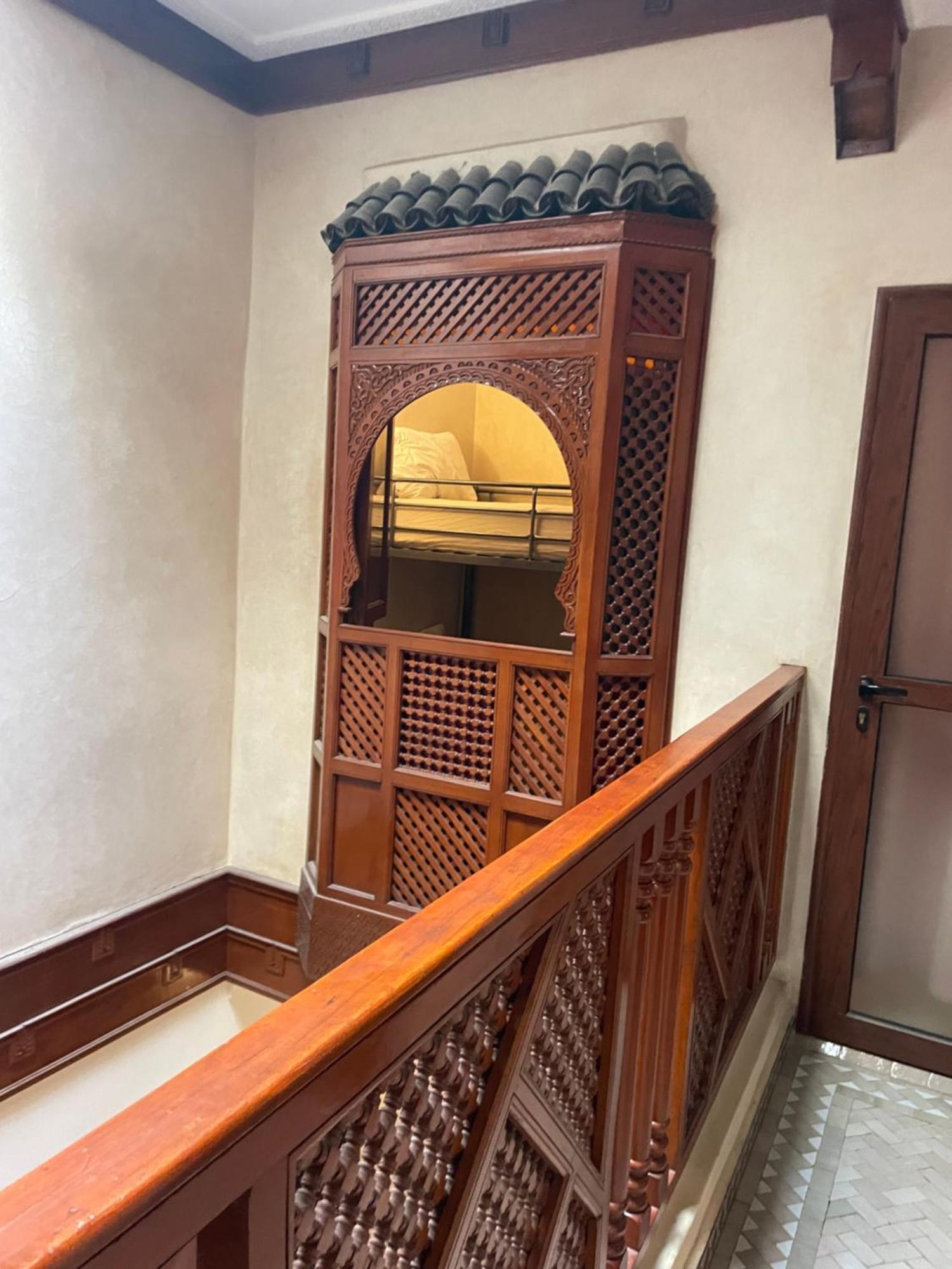 Riad Amazing Amazigh Avec Jacuzzi Petit Dejeuner Compris Avec Aussi Chambres Familiales Pres De La Place Jemaa El Fna Марракеш Экстерьер фото